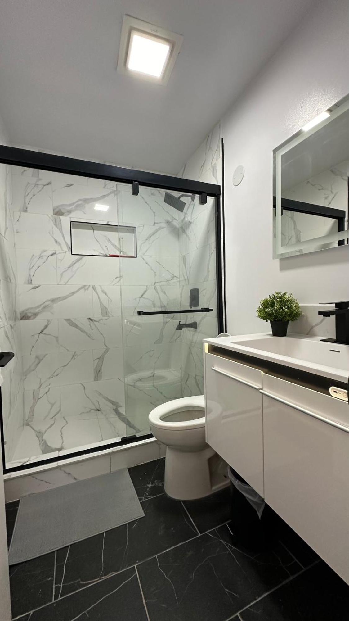 Modern 2Br Stylish & Cozy Unit Bed and Breakfast Los Angeles Buitenkant foto